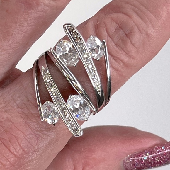Ross-Simons Ring Fancy Bypass Cubic Zirconia Sterling Silver 925 Size 9 - Picture 1 of 9